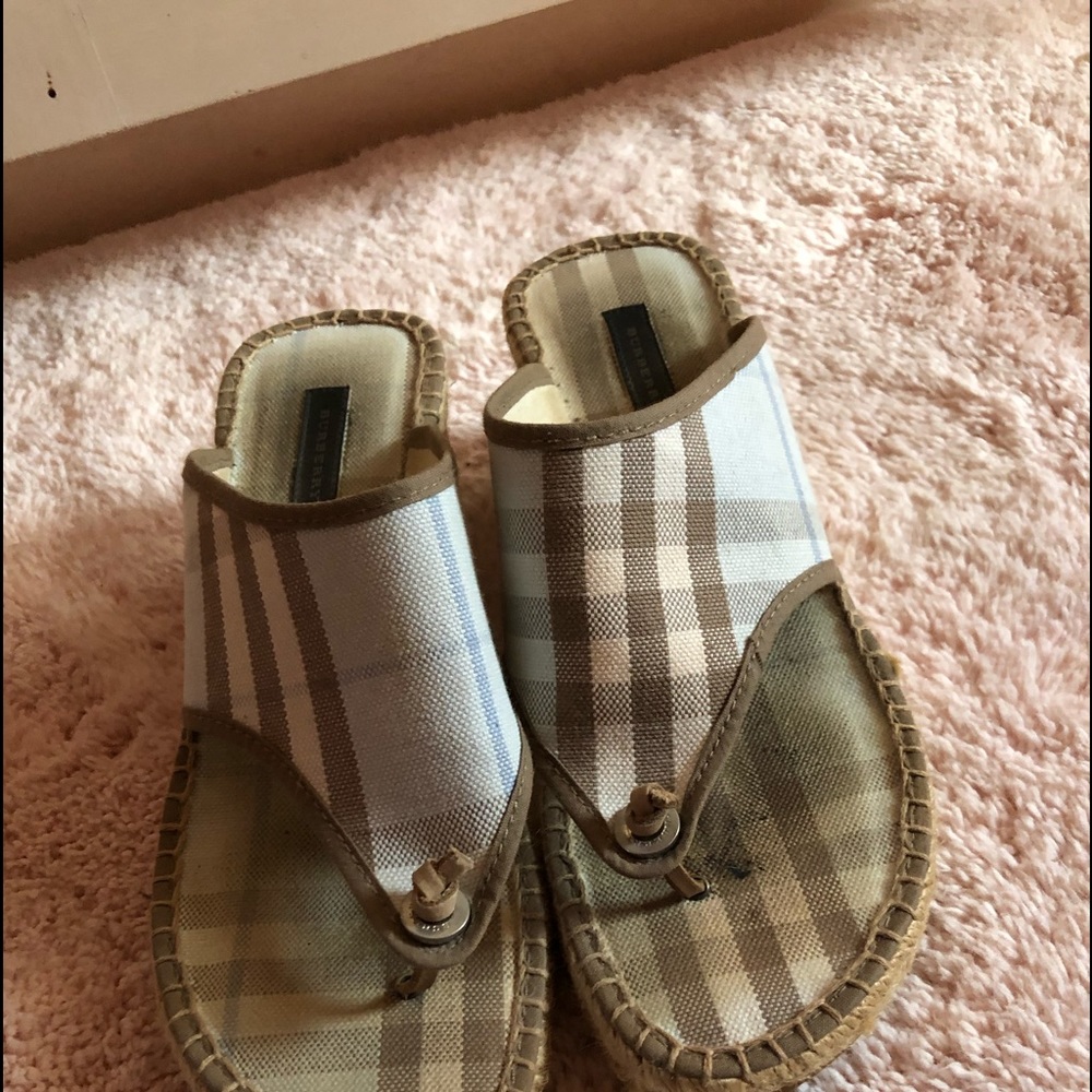 Burberry light blue checkered wedges size39